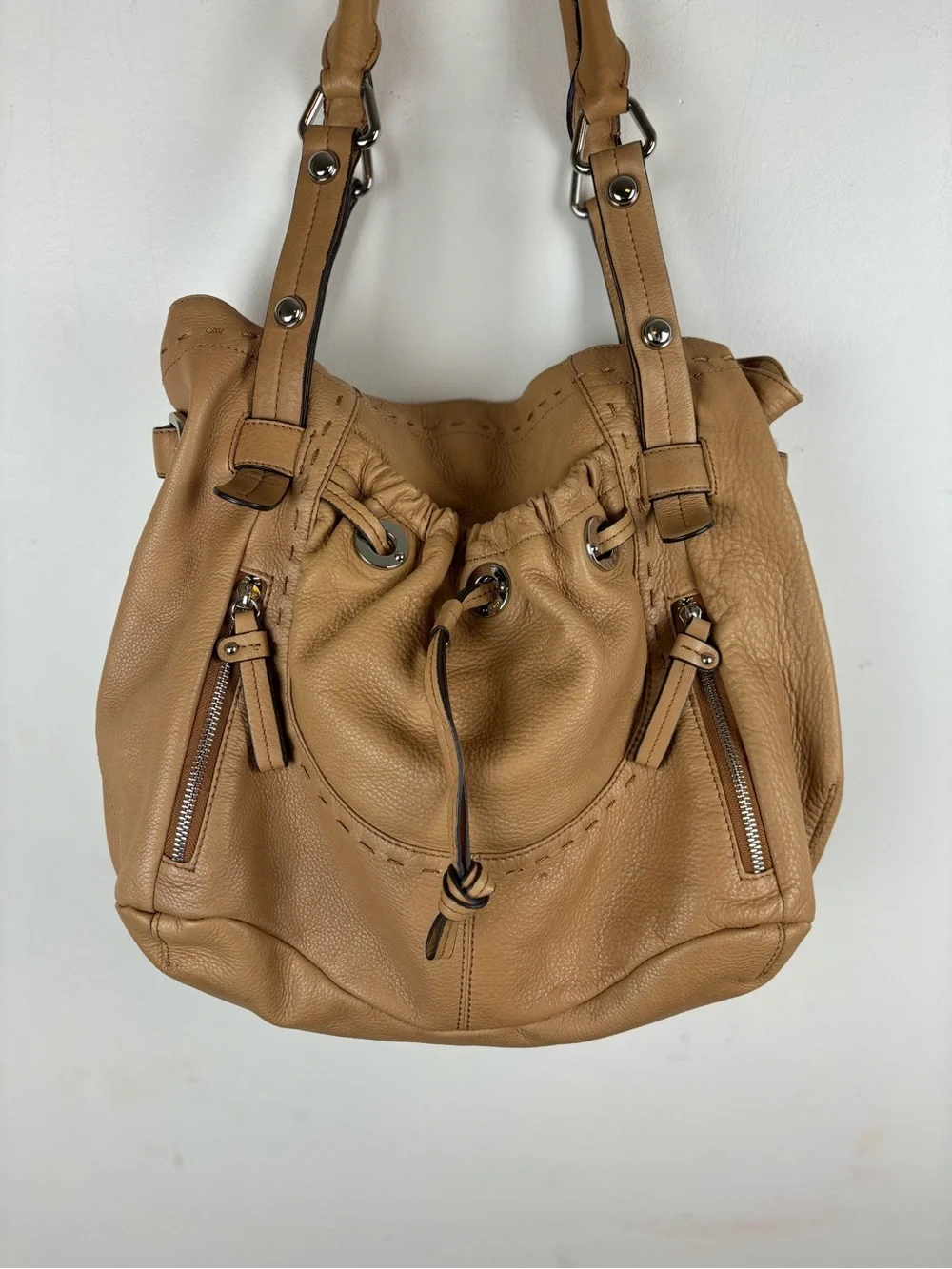 B Makowsky Leather Slouchy Hobo Shoulder Bag in Tan/Camel Shade